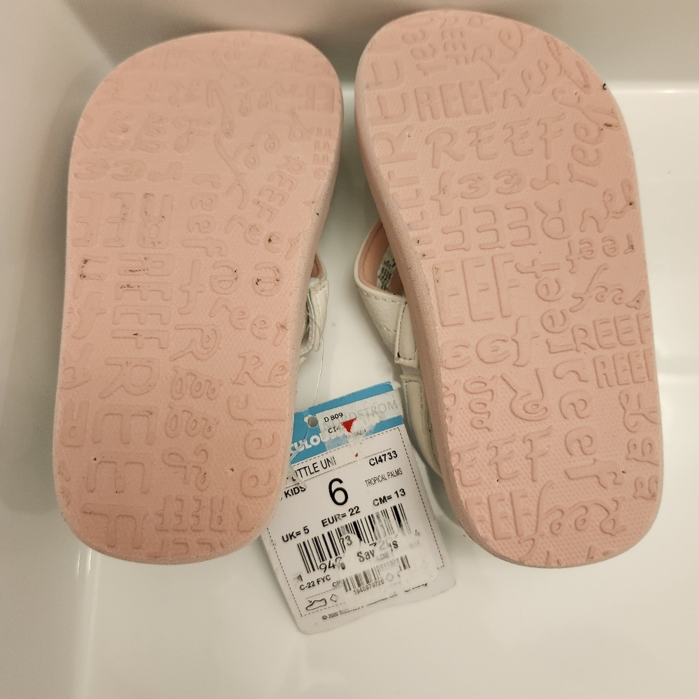 Reef Littel Uni Sandals Size 6 - Picture 2 of 3